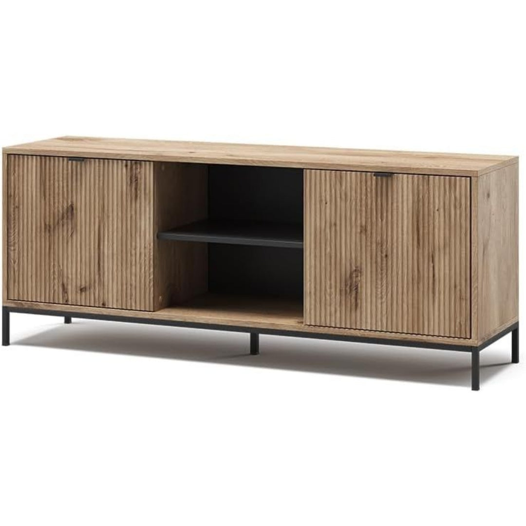 Un espace mieux organise grace a ce buffet aux accents metalliques, aux lignes contemporaines, finition chene