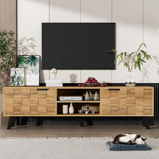 Une touche de caractere, buffet avec portes, a l'aspect bois dans un ton bois naturel et vert, reference FA19