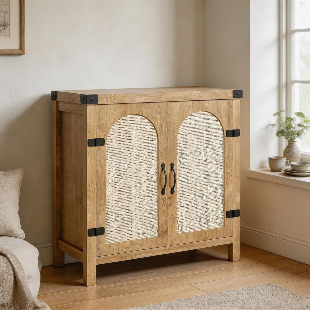 Pour un interieur harmonieux, buffet avec portes, avec etageres en finition noir et naturel, reference BR7667