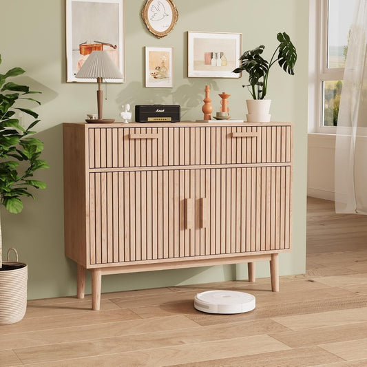 Pour un interieur harmonieux, buffet avec tiroirs, avec portes en finition bois naturel, reference EO0905294